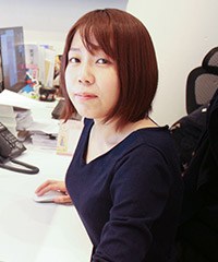 デザイナー　丸岡 絵里