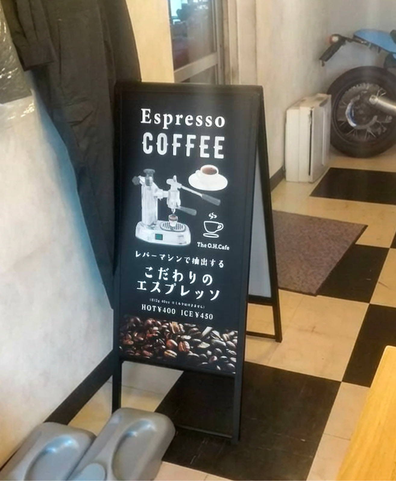 カフェ-スタイリッシュ看板-スタンドサイン