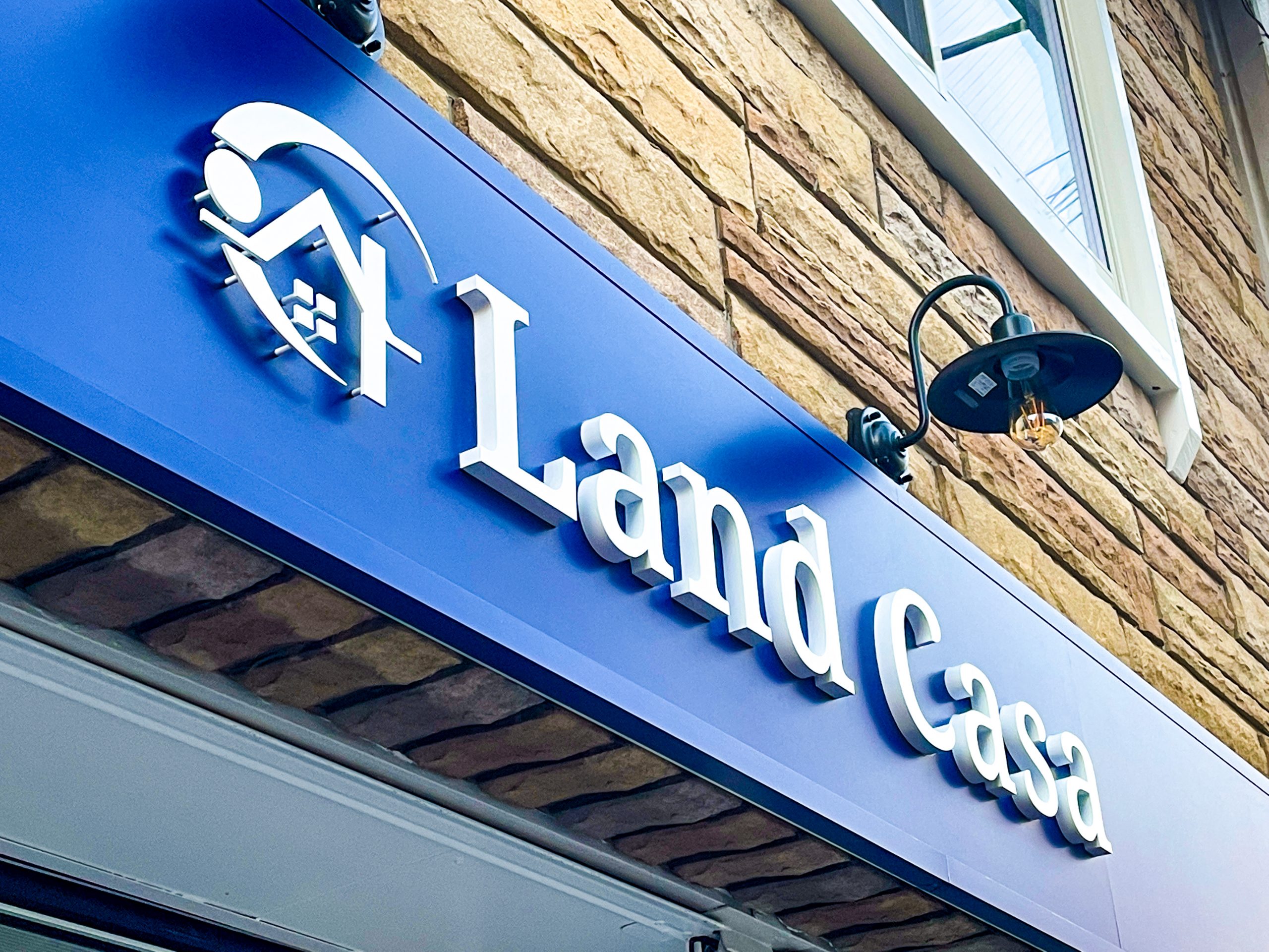 不動産-スタイリッシュな看板-立体文字