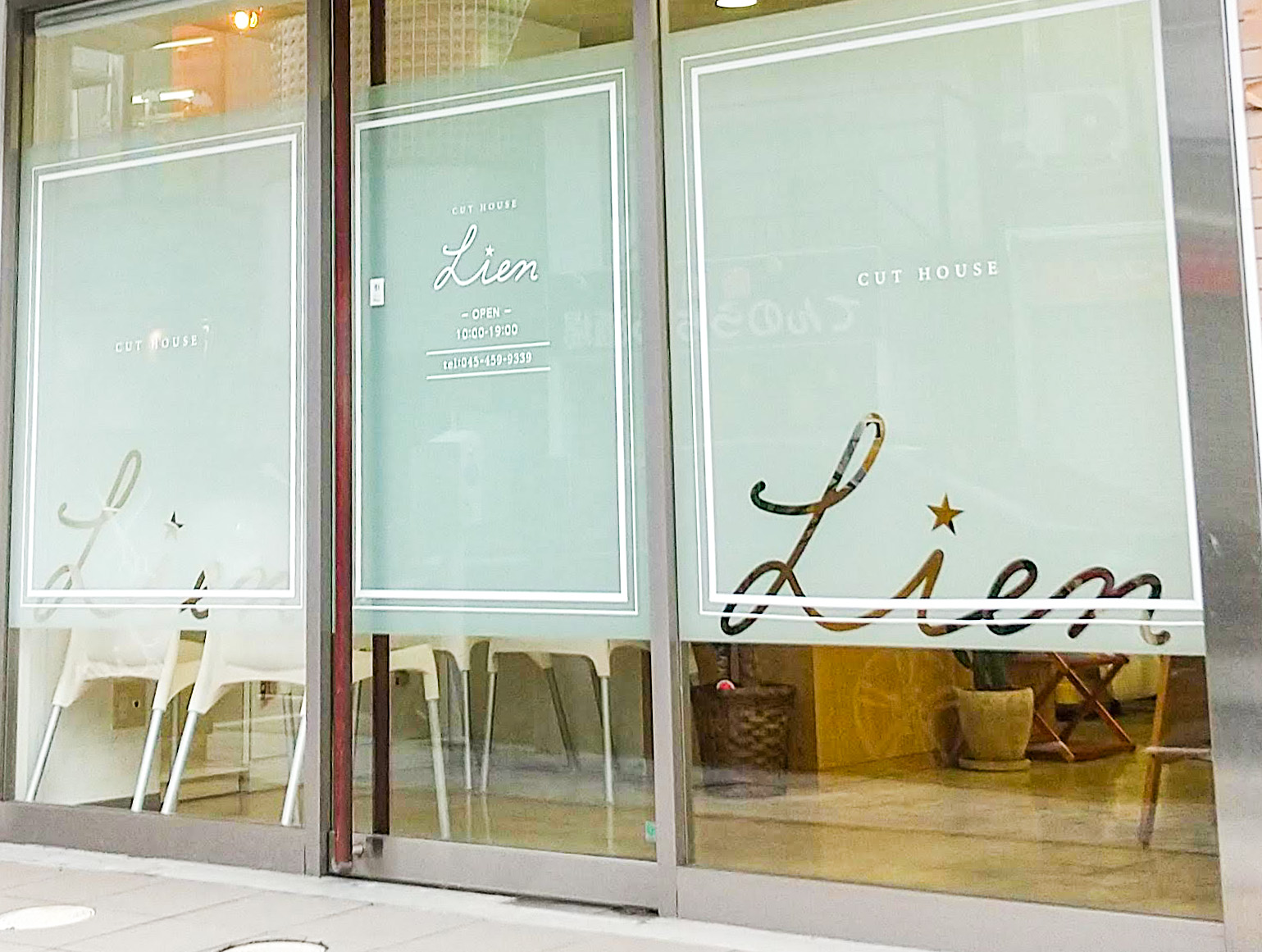 サロン-スタイリッシュな看板-ウィンドウサイン