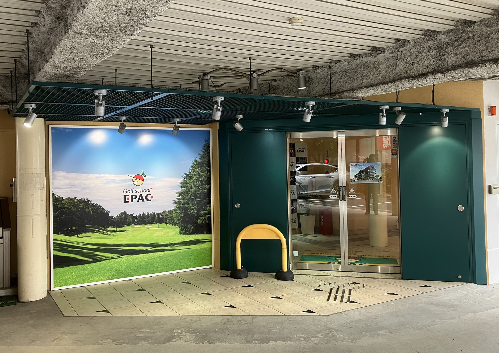 ゴルフスクール-おしゃれな看板